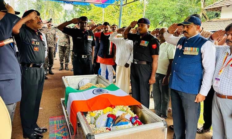 Sagara: ಸರ್ಕಾರಿ ಗೌರವಸಹಿತ ಅಗ್ನಿವೀರ ಯೋಧ ಪ್ರಜ್ವಲ್ ಅಂತ್ಯ ಸಂಸ್ಕಾರ