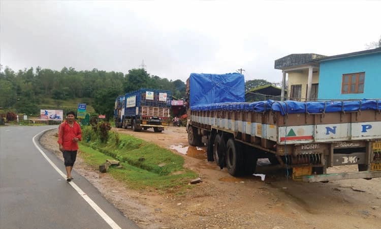 Hosanagar: ಪರ್ಯಾಯ ಮಾರ್ಗಸೂಚಿ ಫಲಕ ಅಳವಡಿಕೆ ವಿಫಲ