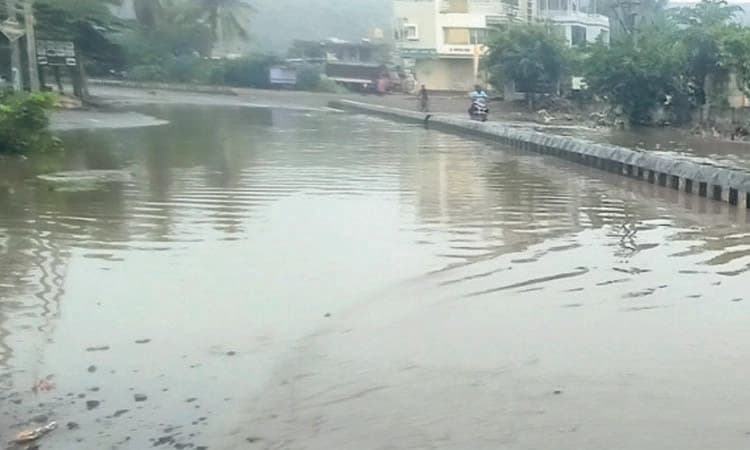 Jamkhandi: ಮಳೆ ಬಂದ್ರೆ ಜಲಾವೃತ!