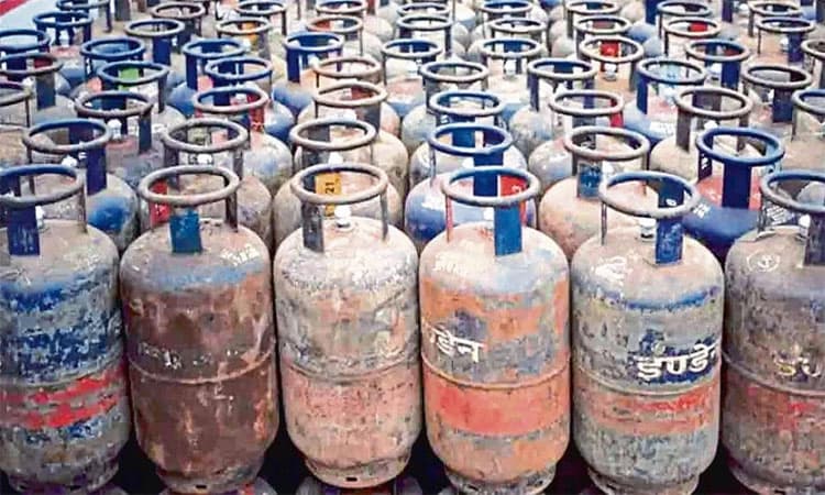 19 ಕೆ.ಜಿ. ವಾಣಿಜ್ಯ ಎಲ್‌ಪಿಜಿ ಸಿಲಿಂಡರ್‌ ದರ 33.50 ಇಳಿಕೆ