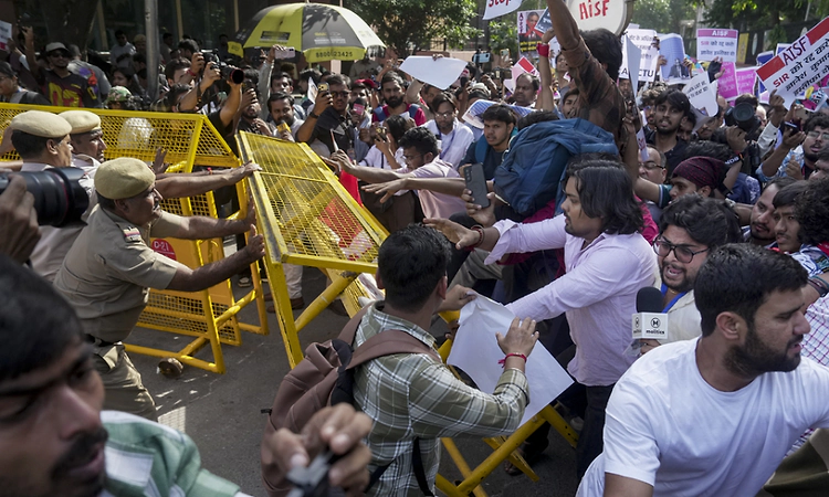 Internet to be suspended around Jantar Mantar till 10 pm on Saturday