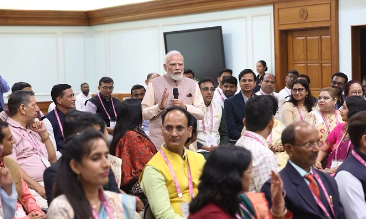 PM Modi urges teachers to stay vigilant against student drug addiction, excessive screen time