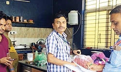 Bengaluru ನಗರದ 64 ಪಿಜಿಗಳ ಮೇಲೆ ದಾಳಿ: ಶುಚಿ ಇಲ್ಲದ 23 ಪಿಜಿಗೆ ನೋಟಿಸ್