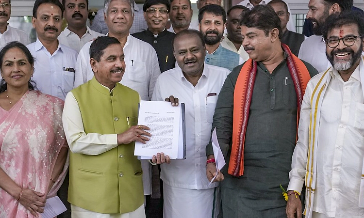 Karnataka CEO's notices to 35 BLOs prove SIR irregularities: Union Minister Kumaraswamy
