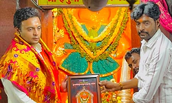 ಅಂಜನಾದ್ರಿಗೆ ಯದುವೀರ್ ಒಡೆಯರ್ ಭೇಟಿ: ವಿಶೇಷ ಪೂಜೆ ಸಲ್ಲಿಕೆ