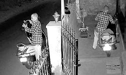 Scooter stolen from house compound in Karkala; theft caught on CCTV