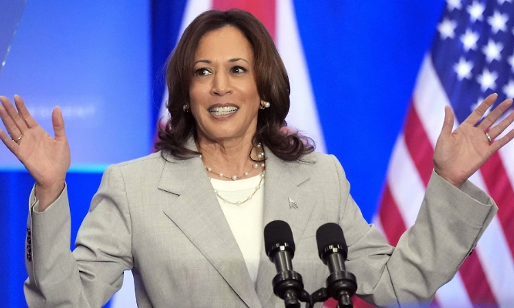 Kamala Harris launches into 2026 midterms as her 2028 decision looms
