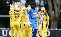 ವನಿತಾ ಮೊದಲ ಏಕದಿನ: ಭಾರತ ವಿರುದ್ಧ ಆಸೀಸ್ಗೆ 6 ವಿಕೆಟ್ ಜಯ, ಸರಣಿ ಮುನ್ನಡೆ