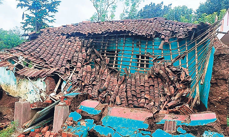Heavy rain lashes Kushalnagar for three days; damage reported in several areas