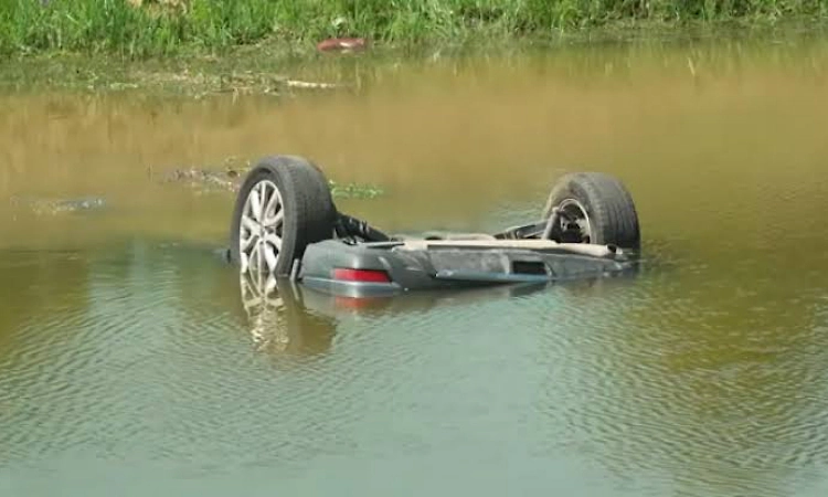 Car falls into pond in UP; three men pulled out dead