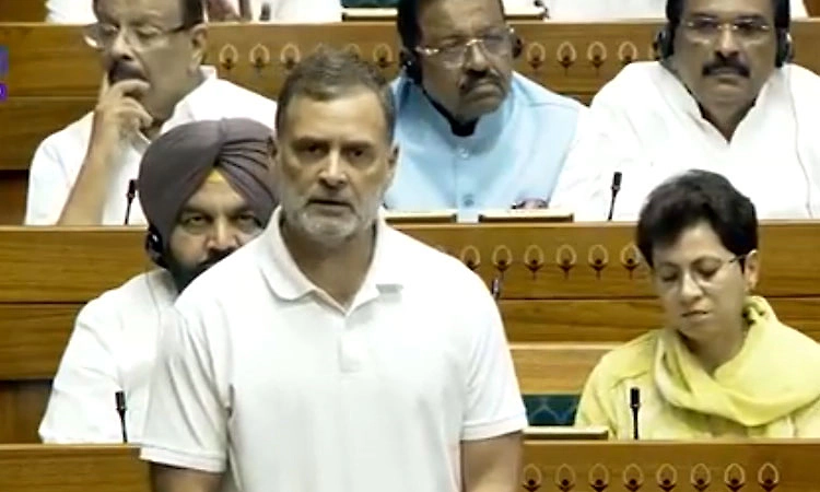 No country can be successful if its women do not express themselves: Rahul