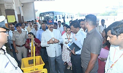 ಬೆಳಗಾವಿ ಕೇಂದ್ರ ಬಸ್ ನಿಲ್ದಾಣದಲ್ಲಿ ಅವಧಿ ಮೀರಿದ ಆಹಾರ: ಮುಟ್ಟುಗೋಲಿಗೆ ಸೂಚನೆ