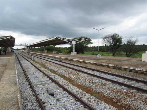 banh-hassan-railway.jpg