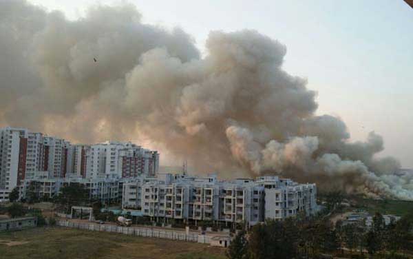 bellandur-lake-fire.jpg