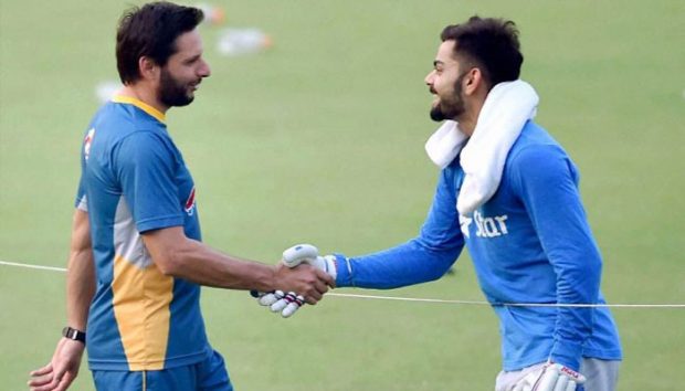 Afridi-Kohli-700.jpg