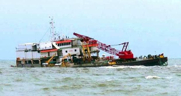 barge-in-Ullal,-Mangaluru.jpg