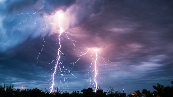 Lightning-700.jpg