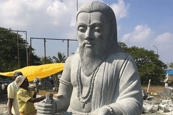 valmiki-statue.jpg