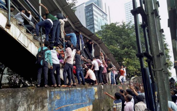 Mumbai-Stampede-700.jpg