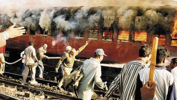 Godhra-train-burns.jpg