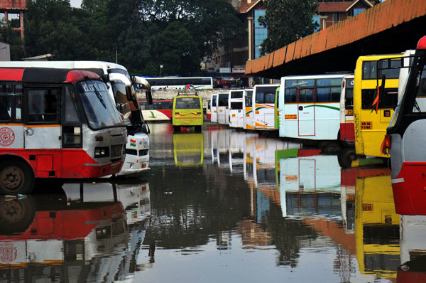 rain-bus.jpg