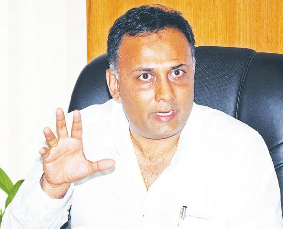 dinesh-gundurao.jpg