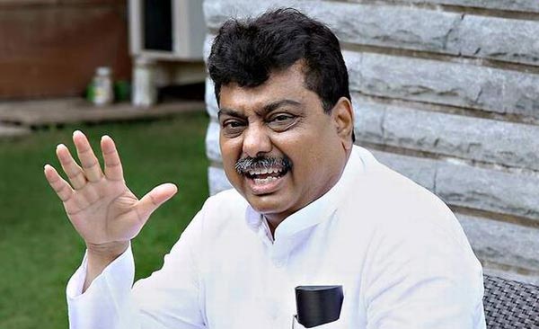 Minister-M.-B.-Patil-2017-1.jpg