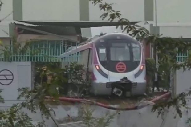 Delhi-Metro-accident-700.jpg