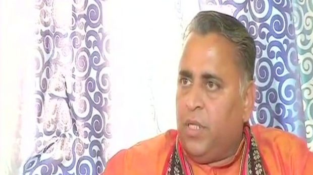 Sunil-Deodhar-700.jpg