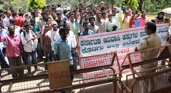 ADIVASI-PROTEST-14-3.jpg