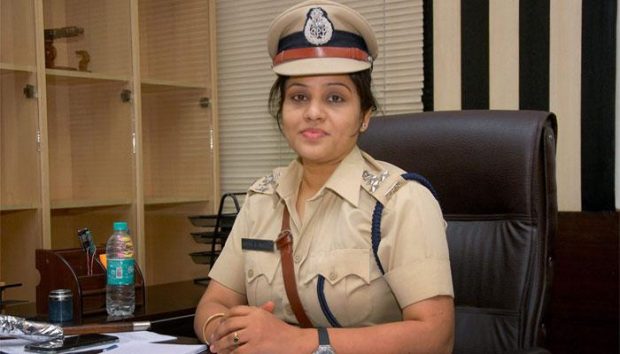 D-Roopa-Police-Officer-700.jpg