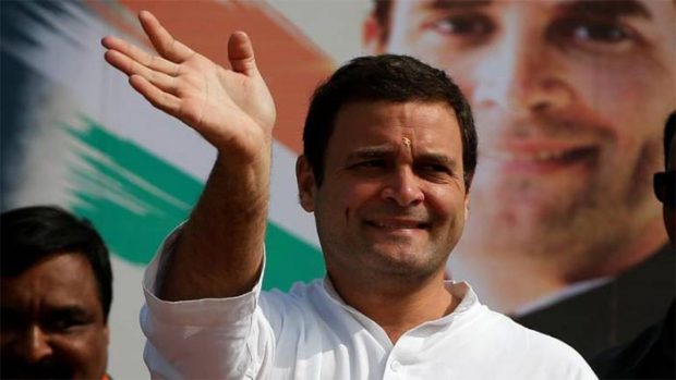 Rahul-Gandhi,-Hubli-Station.jpg