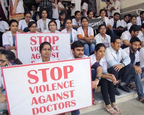 AIIMS-STRIKE-700.jpg