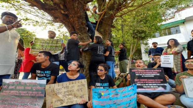 delhi-tree-protest-700.jpg