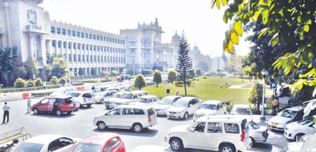 vidhana-soudha-vikasa-soudha.jpg