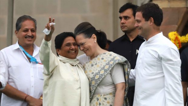 mayawati-sonia-700.jpg