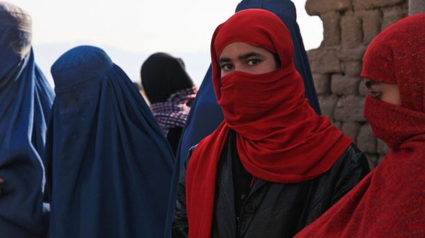 triple-talaq-burkha-700.jpg