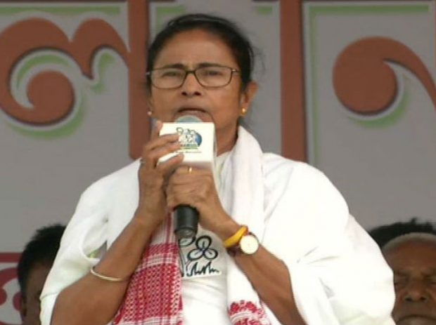 Mamata-Banarjee-speaks-730