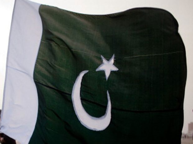 Pak-Flag-730