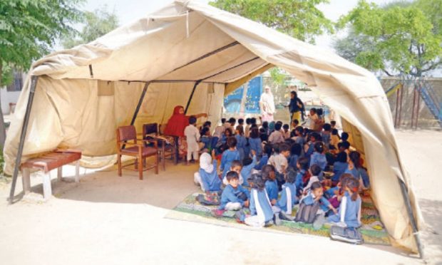 Tent–School