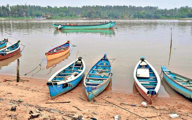 ನಾಡದೋಣಿ ಮೀನುಗಾರರಿಗೆ ಕೇರಳದ ಭೀತಿ!