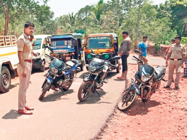 ಕೇರಳದಿಂದ ಜನ ಸಾಗಾಟ: ವಾಹನ ವಶ