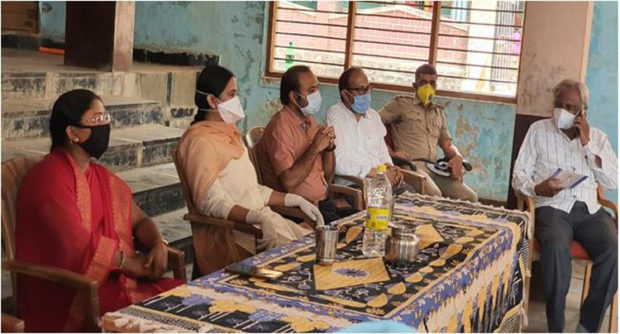 ಹಿರೇಬಾಗೇವಾಡಿಗೆ ಸುರೇಶ-ಲಕ್ಷೀ ಭೇಟಿ