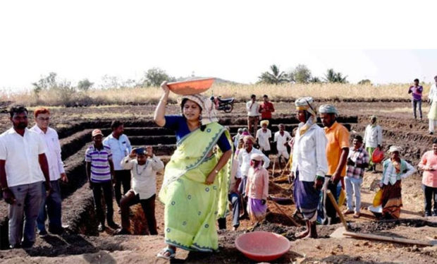 ಸಂಕಷ್ಟದಲ್ಲಿ  ಕೂಲಿಕಾರರ ಕೈ ಹಿಡಿದ ಖಾತ್ರಿ!