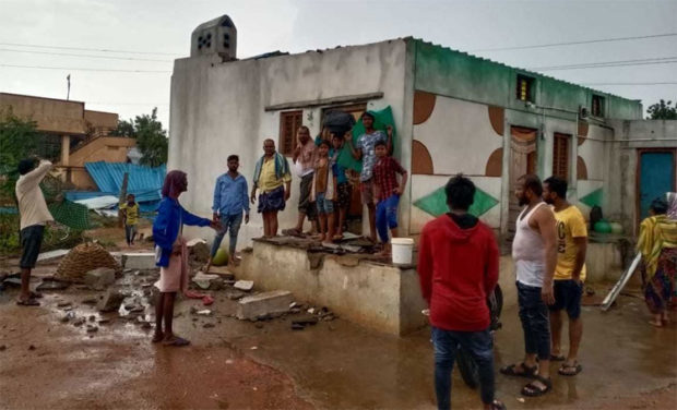 ಮಳೆಯಬ್ಬರಕ್ಕೆ ಮನೆ-ಬೆಳೆ ಹಾನಿ