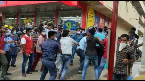 Puttur, Reliance SMART, Streetfight