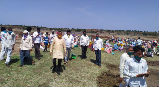 ಪ್ರತಿಯೊಬ್ಬರಿಗೂ ಕೆಲಸ ಕೊಡಿ