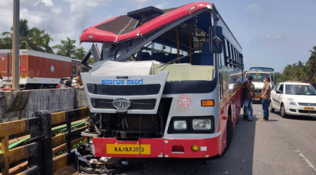 ಉದ್ಯಾವರ ಸೇತುವೆಗೆ ಢಿಕ್ಕಿ ಹೊಡೆದ ಕೆಎಸ್ ಆರ್ ಟಿಸಿ ಬಸ್ಸು