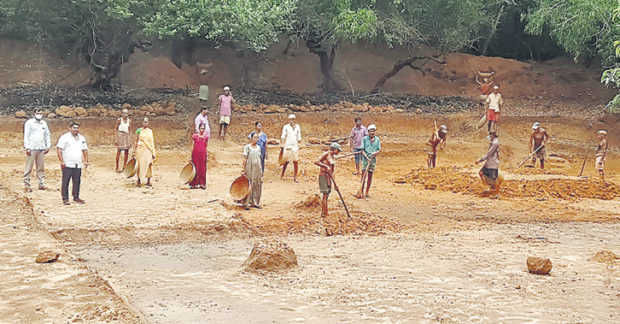 ಉದ್ಯೋಗ ಖಾತರಿ ಯೋಜನೆ: 12 ಬಾವಿ ನಿರ್ಮಾಣ