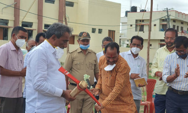 ಹೈಟೆಕ್‌ ಗ್ರಂಥಾಲಯ ನಿರ್ಮಾಣಕ್ಕೆ ಅಡಿಗಲ್ಲು